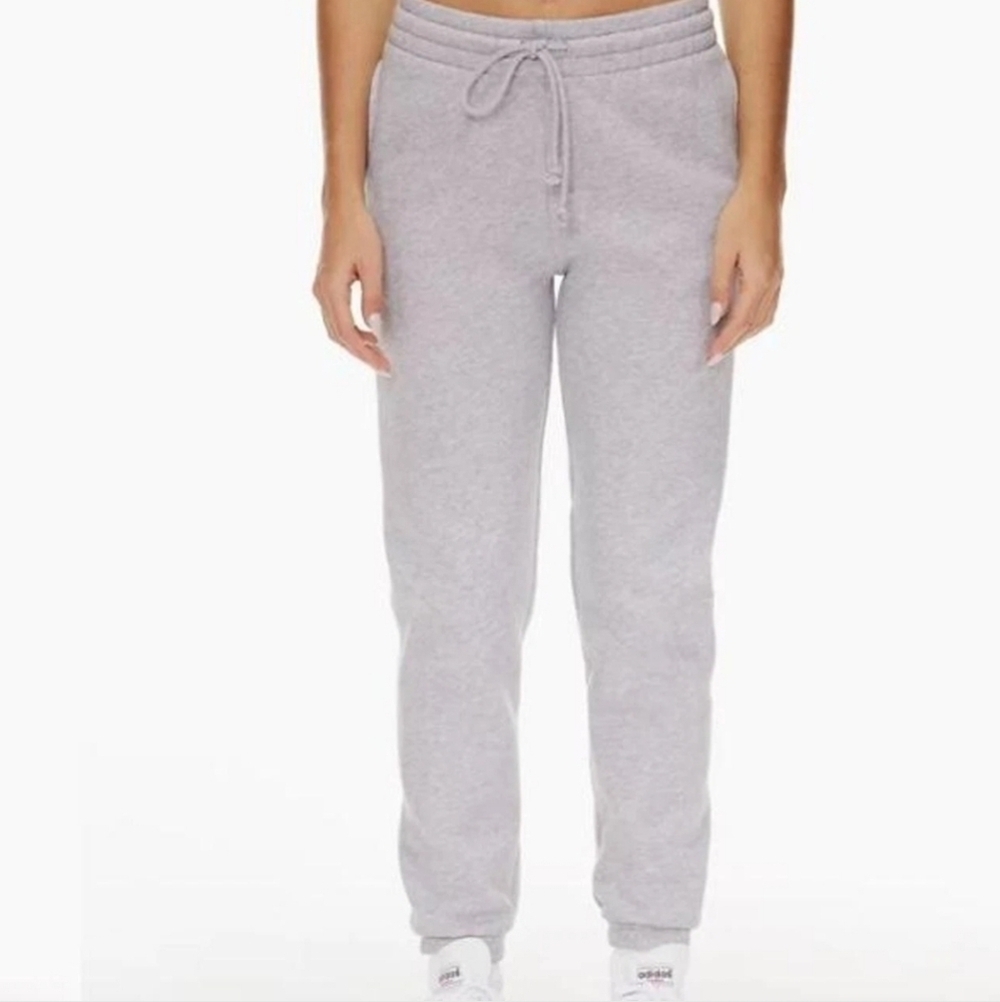 TNA Aritzia Cozy AF Fleece‎ Perfect Sweats
